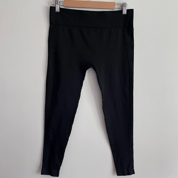 Three Dots Black Seamless Cropped Leggings - Picture 1 of 6